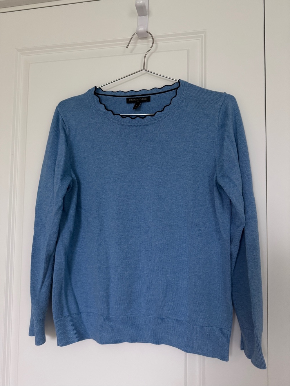 Banana Republic Blue 3/4 Sleeve Sweater Navy Scallop Trim M